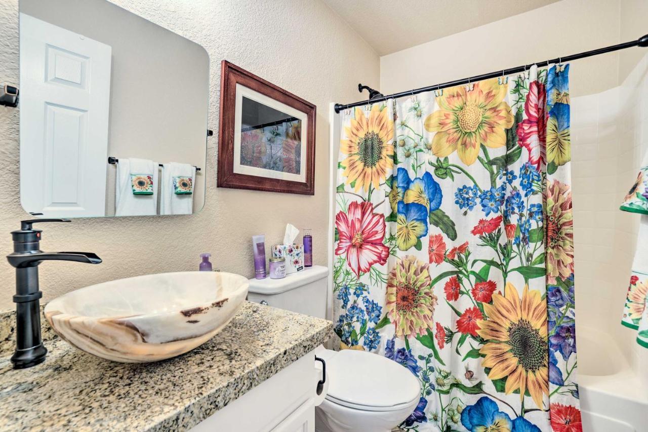Goodyear Vacation Rental With Pool, Close To Hikes! Liberty Екстериор снимка